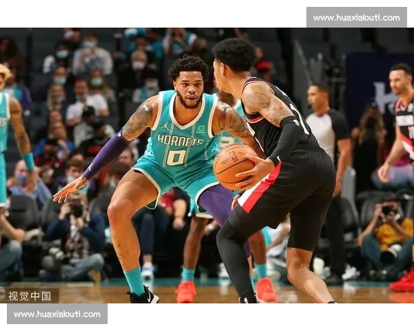 西部劲旅开拓者强势对决东部新锐黄蜂 谁将掌控比赛节奏与胜负走向